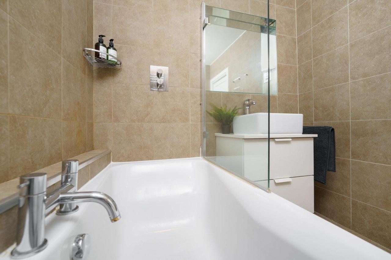 Huge & Central 3 Bedr, 4 Beds, Covent Gdn Londra Esterno foto